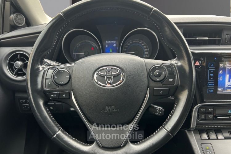 Toyota Auris Touring Sports RC18 Hybride 136 h Collection - <small></small> 16.990 € <small>TTC</small> - #11