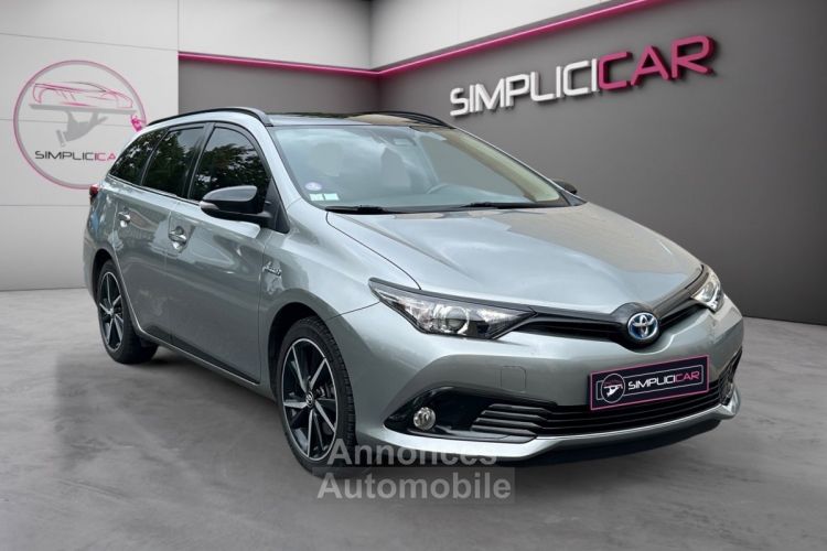 Toyota Auris Touring Sports RC18 Hybride 136 h Collection - <small></small> 16.990 € <small>TTC</small> - #1