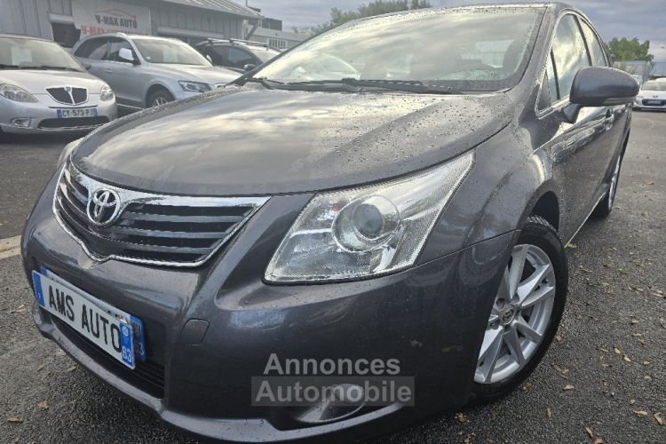 Toyota Avensis 126 D-4D Executive LEGEREMENT GRELE - <small></small> 4.490 € <small>TTC</small> - #1