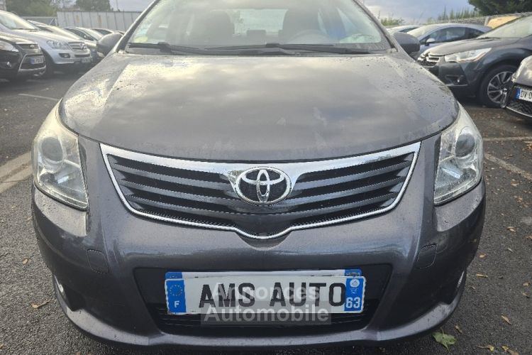 Toyota Avensis 126 D-4D Executive LEGEREMENT GRELE - <small></small> 4.490 € <small>TTC</small> - #2