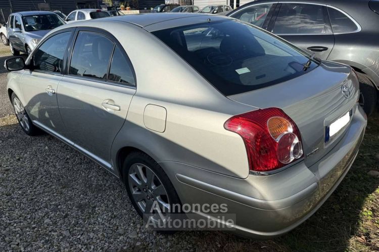 Toyota Avensis II 126 D-4D Techno 5p - <small></small> 7.990 € <small>TTC</small> - #3