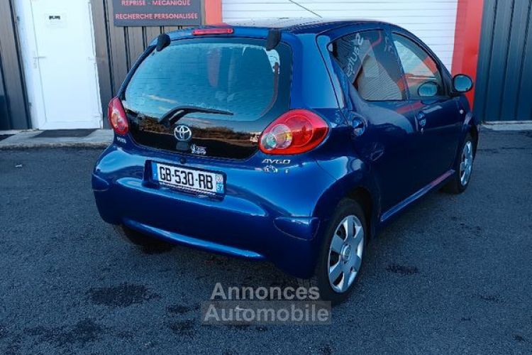 Toyota Aygo 1.0 68ch garantie 12 mois - <small></small> 3.690 € <small>TTC</small> - #2