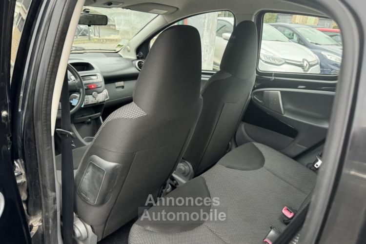 Toyota Aygo 1.0 VVT-i  Confort + Clim - <small></small> 4.990 € <small>TTC</small> - #20