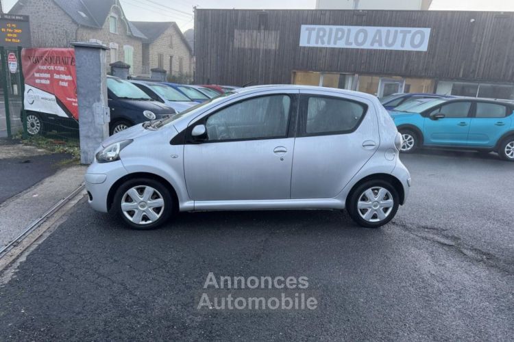 Toyota Aygo 1.0 VVT-i  Confort + Clim - <small></small> 5.990 € <small>TTC</small> - #2