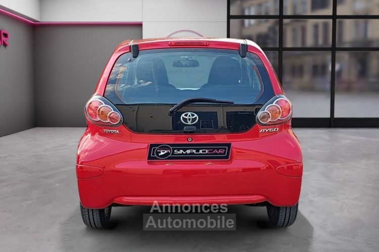 Toyota Aygo 1.0 VVT-i 68 Confort - <small></small> 4.990 € <small>TTC</small> - #8