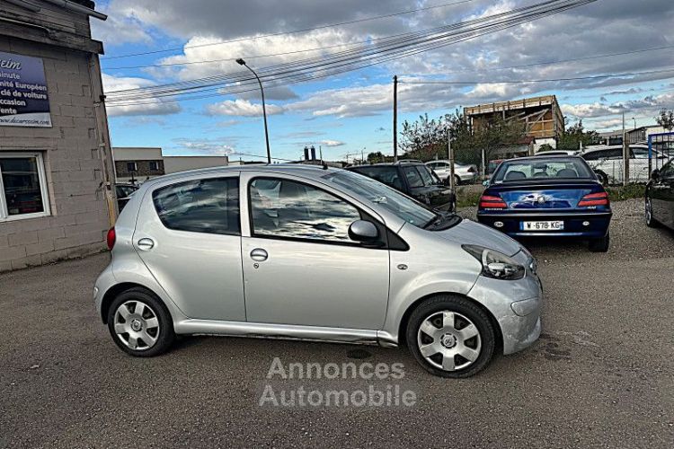 Toyota Aygo 1.0 VVT-I 68CH 5P - <small></small> 2.499 € <small>TTC</small> - #4