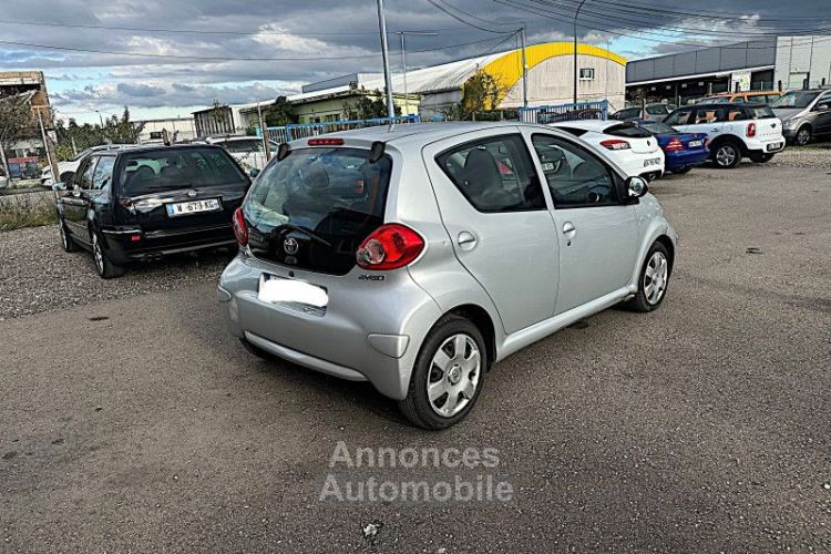 Toyota Aygo 1.0 VVT-I 68CH 5P - <small></small> 2.499 € <small>TTC</small> - #5