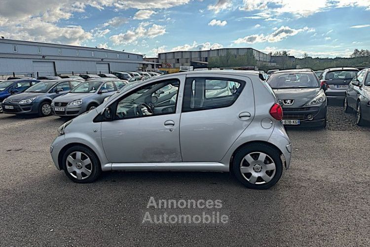 Toyota Aygo 1.0 VVT-I 68CH 5P - <small></small> 2.499 € <small>TTC</small> - #8