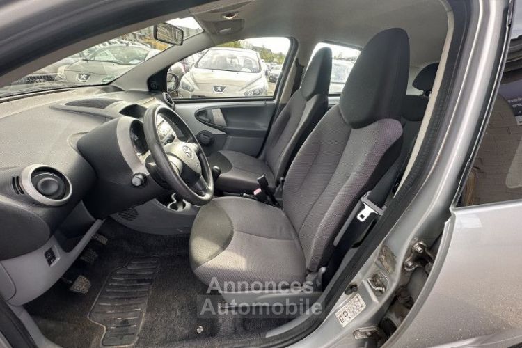 Toyota Aygo 1.0 VVT-I 68CH 5P - <small></small> 2.499 € <small>TTC</small> - #10