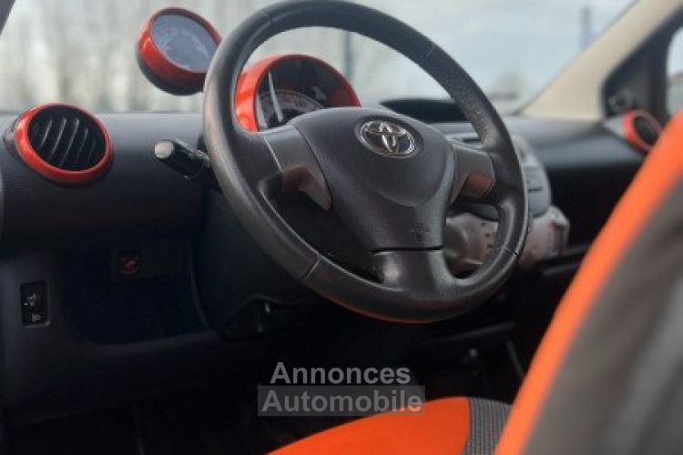 Toyota Aygo 1.0 VVT-I 68CH ACTIVE 3P 54.653KM 1ERE MAIN - <small></small> 6.490 € <small>TTC</small> - #5