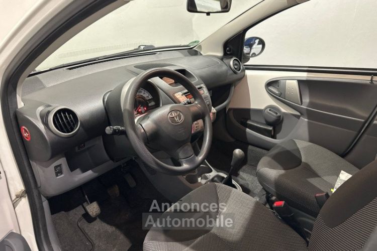 Toyota Aygo 1.0 VVT-I 68CH CONFORT 5P - <small></small> 6.990 € <small>TTC</small> - #6