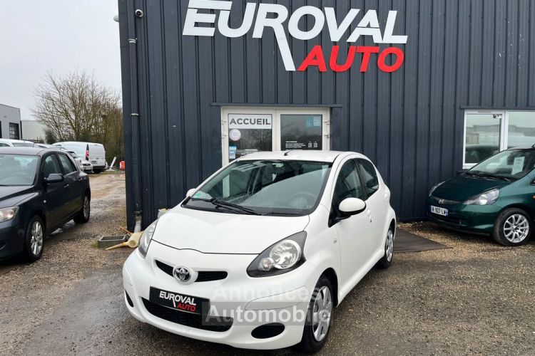 Toyota Aygo 1.0 VVT-i 68ch Confort MMT 5p - <small></small> 5.990 € <small>TTC</small> - #1