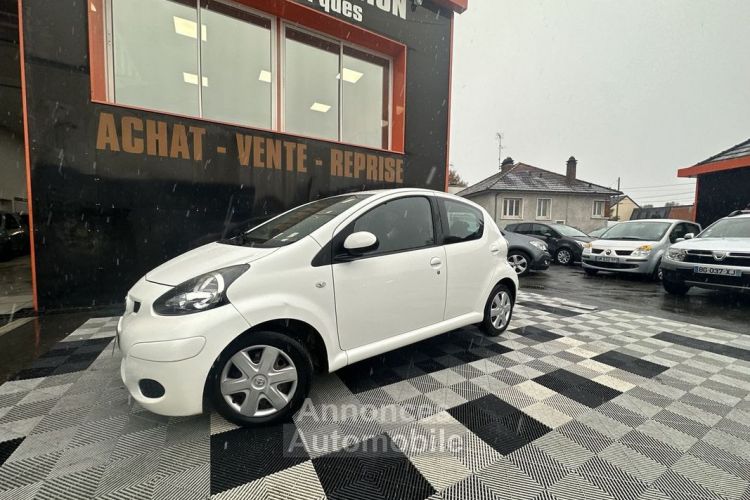 Toyota Aygo 1.0 VVT-I 68CH CONNECT 5P - <small></small> 4.490 € <small>TTC</small> - #1