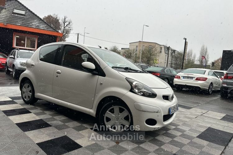 Toyota Aygo 1.0 VVT-I 68CH CONNECT 5P - <small></small> 4.490 € <small>TTC</small> - #2