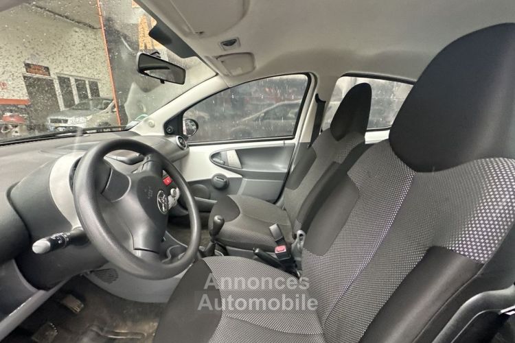 Toyota Aygo 1.0 VVT-I 68CH CONNECT 5P - <small></small> 4.490 € <small>TTC</small> - #4