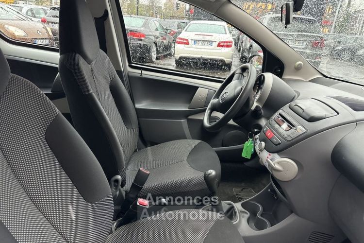 Toyota Aygo 1.0 VVT-I 68CH CONNECT 5P - <small></small> 4.490 € <small>TTC</small> - #6