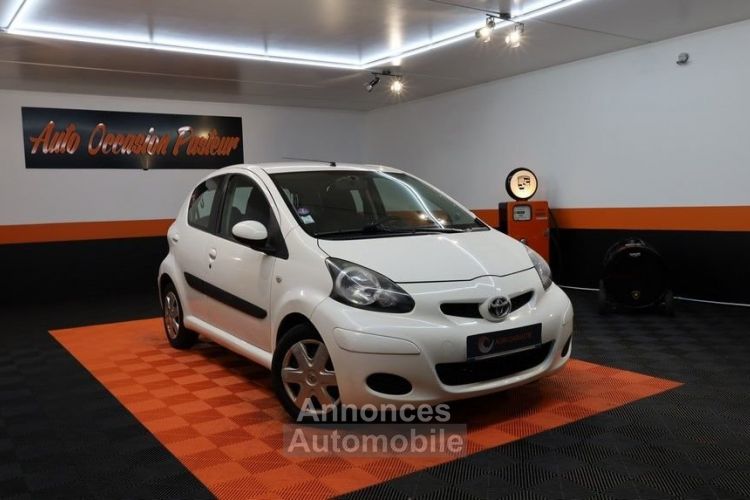 Toyota Aygo 1.0 VVT-I 68CH CONNECT MMT 5P - <small></small> 7.990 € <small>TTC</small> - #1