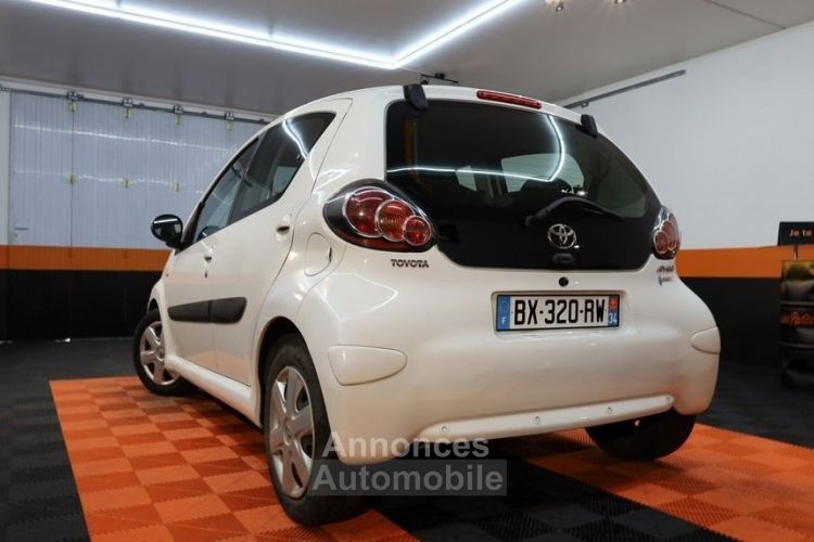 Toyota Aygo 1.0 VVT-I 68CH CONNECT MMT 5P - <small></small> 7.990 € <small>TTC</small> - #4