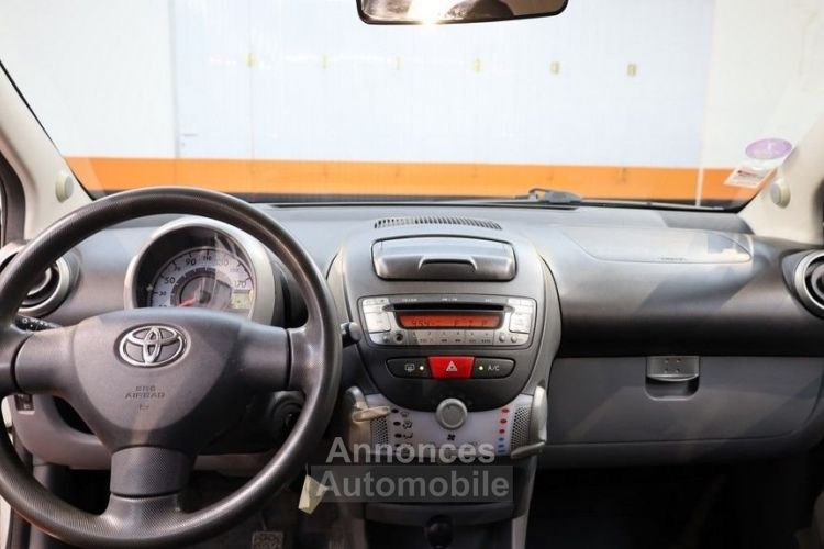 Toyota Aygo 1.0 VVT-I 68CH CONNECT MMT 5P - <small></small> 7.990 € <small>TTC</small> - #9