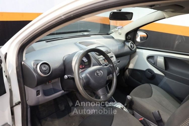 Toyota Aygo 1.0 VVT-I 68CH CONNECT MMT 5P - <small></small> 7.990 € <small>TTC</small> - #11