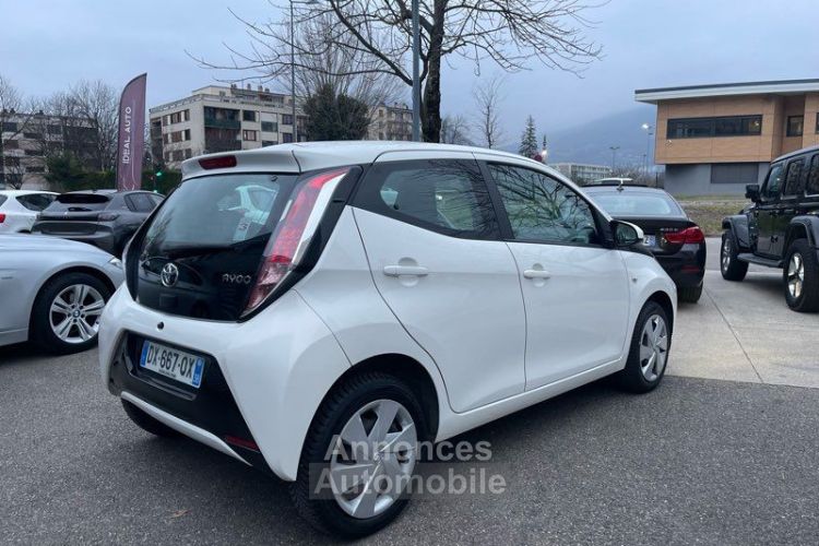 Toyota Aygo 1.0 VVT-I 69ch X-Play 5P Caméra de recul LED - <small></small> 8.990 € <small>TTC</small> - #3