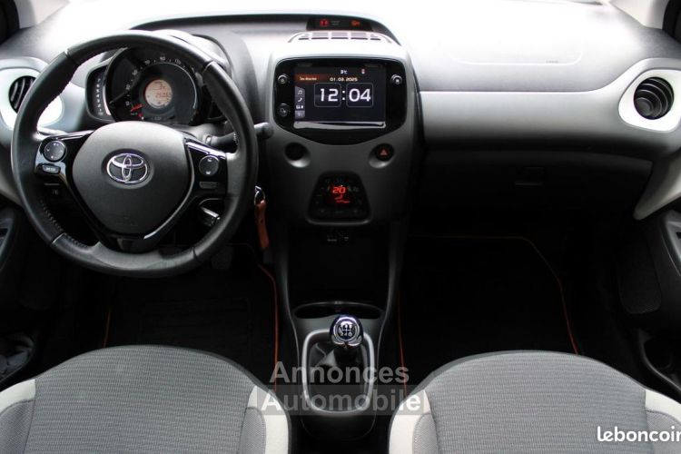 Toyota Aygo 1.0 VVT-i 72 ch X-LOOK 5p MY21 - <small></small> 11.490 € <small>TTC</small> - #16