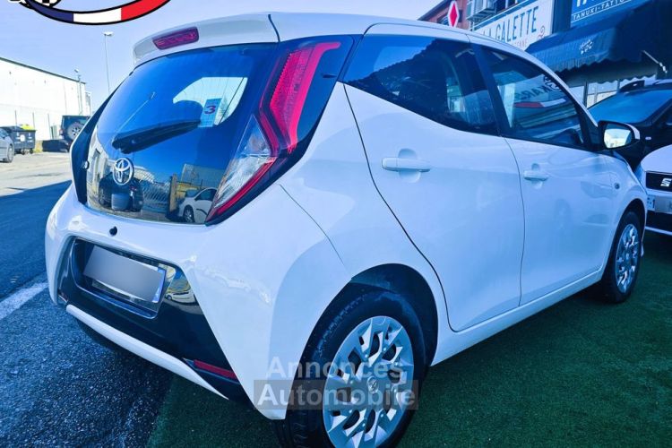 Toyota Aygo 1.0 VVT-i 72ch x-play x-app 5p MC18 - <small></small> 8.490 € <small>TTC</small> - #2