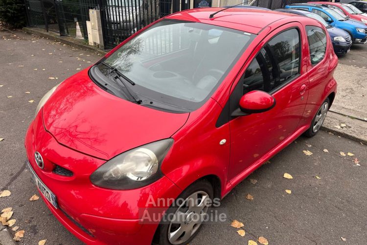 Toyota Aygo 1.0 VVT-I CONFORT BVA 3P - <small></small> 5.495 € <small>TTC</small> - #2