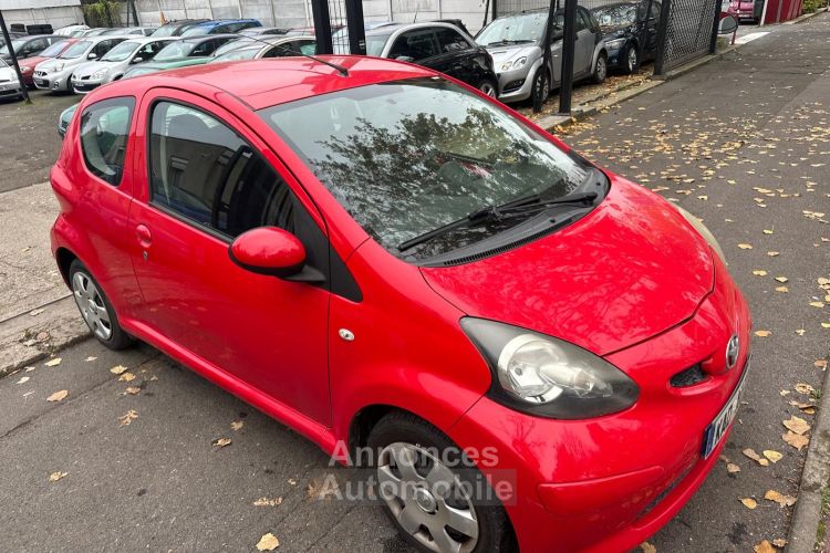 Toyota Aygo 1.0 VVT-I CONFORT BVA 3P - <small></small> 5.495 € <small>TTC</small> - #3