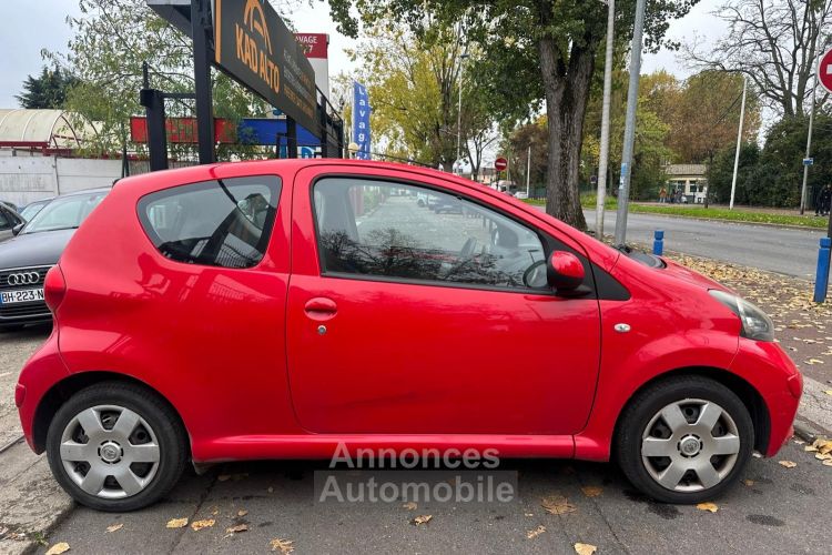 Toyota Aygo 1.0 VVT-I CONFORT BVA 3P - <small></small> 5.495 € <small>TTC</small> - #13