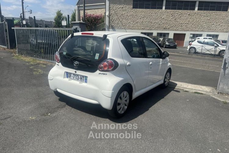 Toyota Aygo 1.0 VVT-i Dynamic + clim - <small></small> 7.990 € <small>TTC</small> - #5