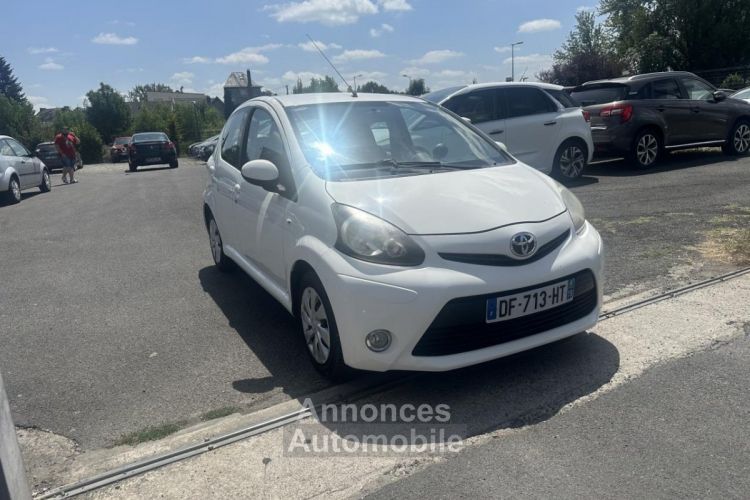 Toyota Aygo 1.0 VVT-i Dynamic + clim - <small></small> 7.990 € <small>TTC</small> - #7