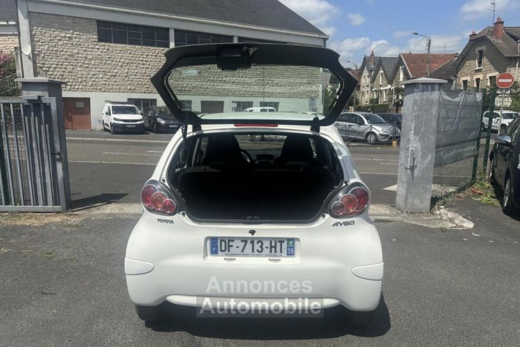 Toyota Aygo 1.0 VVT-i Dynamic + clim - <small></small> 7.990 € <small>TTC</small> - #9