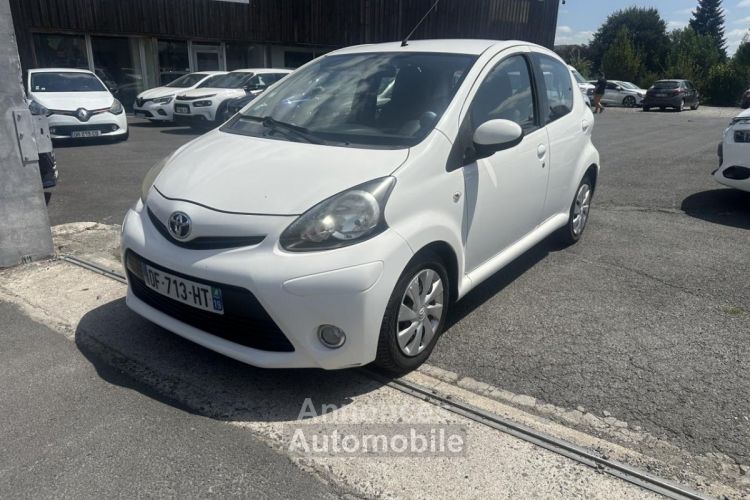 Toyota Aygo 1.0 VVT-i Dynamic + clim - <small></small> 7.990 € <small>TTC</small> - #21