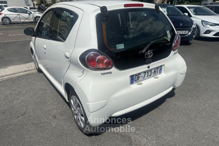 Toyota Aygo 1.0 VVT-i Dynamic + clim - <small></small> 7.990 € <small>TTC</small> - #22