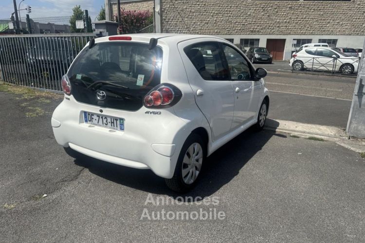 Toyota Aygo 1.0 VVT-i Dynamic + clim - <small></small> 7.990 € <small>TTC</small> - #23