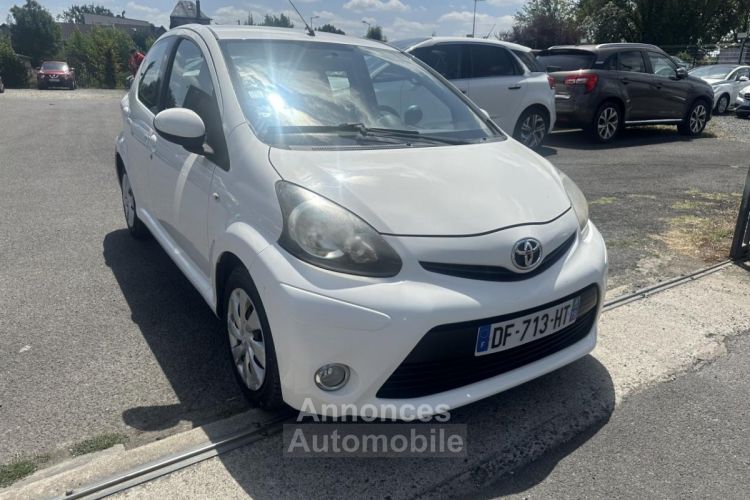 Toyota Aygo 1.0 VVT-i Dynamic + clim - <small></small> 7.990 € <small>TTC</small> - #24