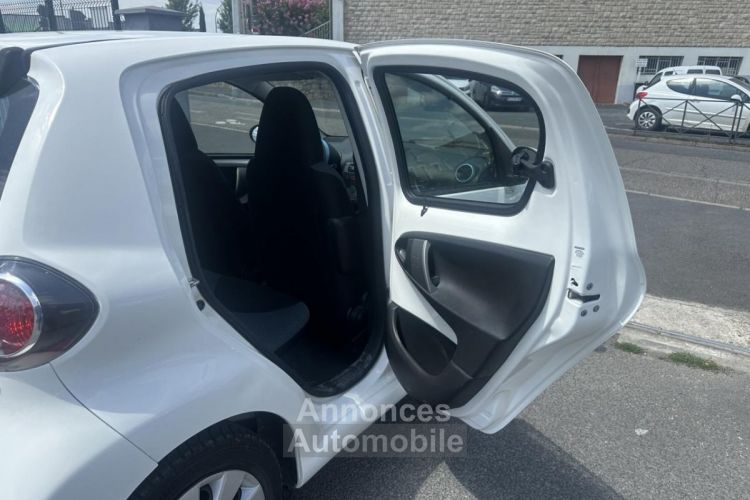 Toyota Aygo 1.0 VVT-i Dynamic + clim - <small></small> 7.990 € <small>TTC</small> - #27