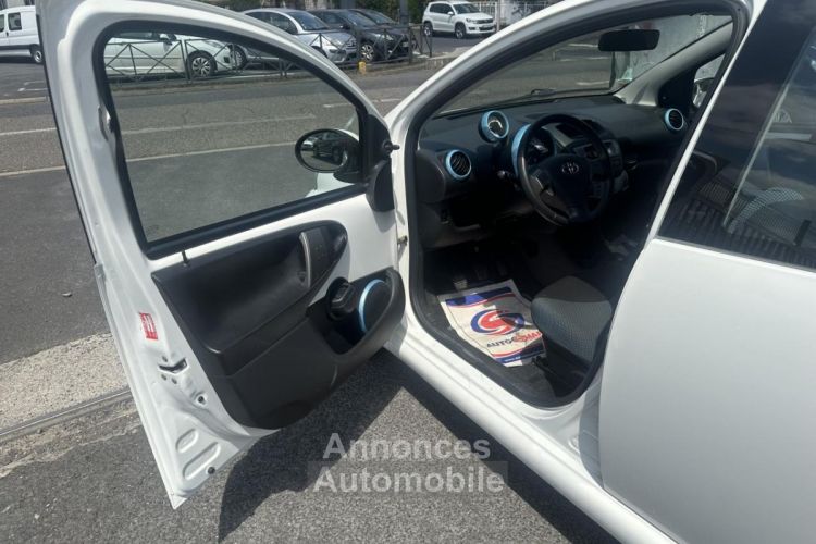 Toyota Aygo 1.0 VVT-i Dynamic + clim - <small></small> 7.990 € <small>TTC</small> - #34