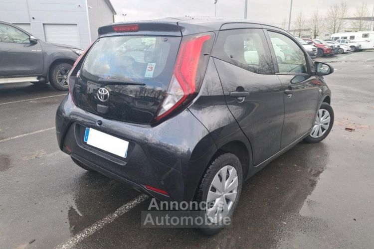 Toyota Aygo 1.0 VVT-i x-black CLIMATISATION - <small></small> 9.970 € <small></small> - #2