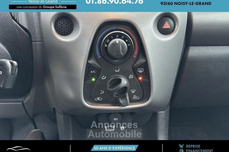 Toyota Aygo 1.0 VVT-i x-shift x-play - <small></small> 10.490 € <small>TTC</small> - #18