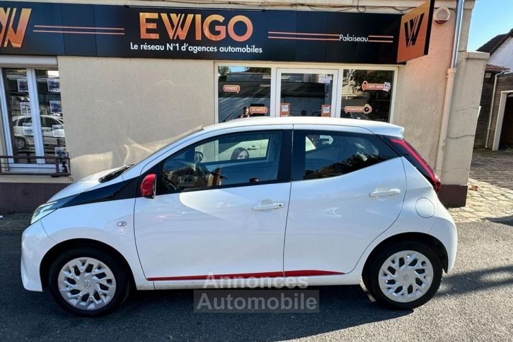 Toyota Aygo 1.0 VVTI 70 X-PLAY FAIBLE KILOMETRAGE GARANTIE CONSTRUCTEUR - <small></small> 9.990 € <small>TTC</small> - #2