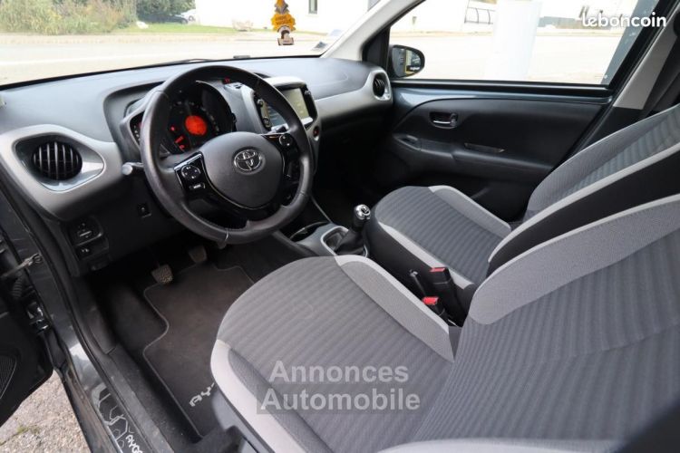 Toyota Aygo 1.0 VVTI 70CH X-PLAY + CARPLAY CAMERA RECUL - <small></small> 8.989 € <small>TTC</small> - #16