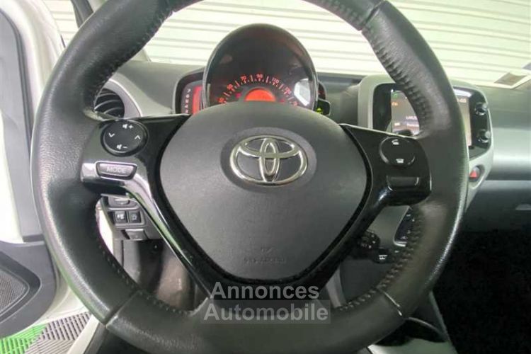 Toyota Aygo 1.0 VVTI X-Play - <small></small> 5.490 € <small>TTC</small> - #9