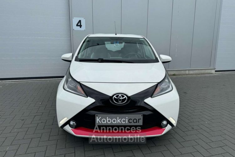 Toyota Aygo 1.0i VVT-i x-play -CLIM CRUISE -CAMERA -GARANTIE - <small></small> 8.990 € <small>TTC</small> - #2