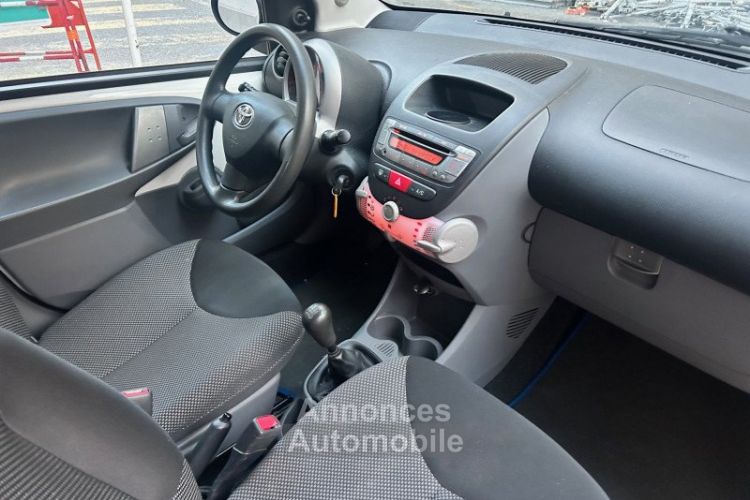 Toyota Aygo 1.4 D 54CH CONFORT 5P - <small></small> 5.990 € <small>TTC</small> - #10