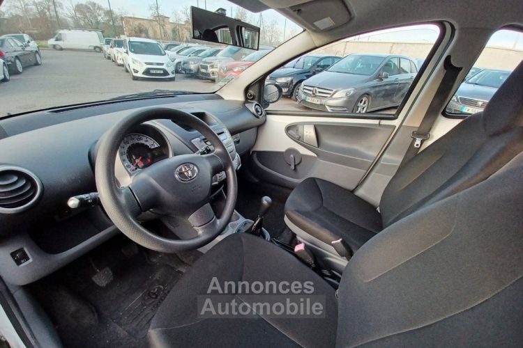 Toyota Aygo 5 Portes 1.0 VVTi 68 cv - EMBRAYAGE NEUF - <small></small> 4.690 € <small>TTC</small> - #13