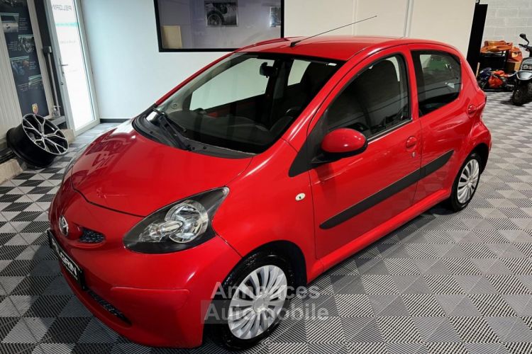 Toyota Aygo 5P 1.0 VVT-i - 131 202 km - 2ème main - Climatisation - 4490 euros - <small></small> 4.490 € <small>TTC</small> - #1