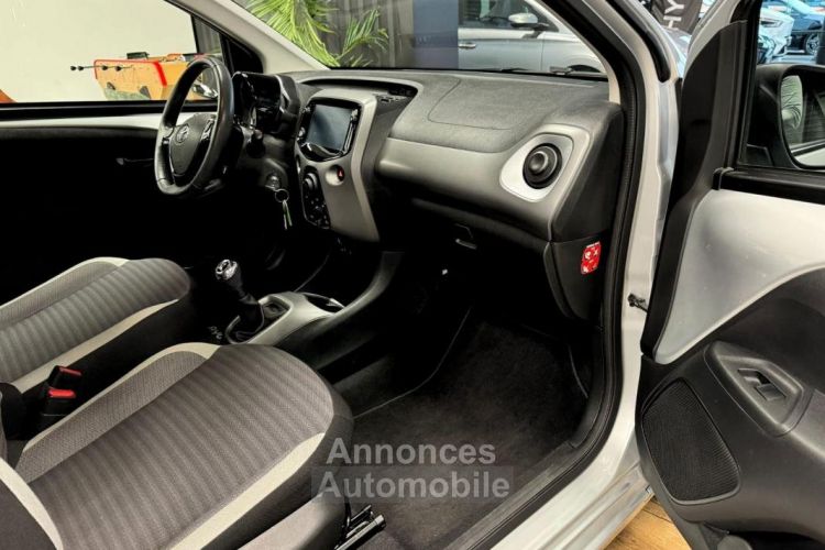 Toyota Aygo II (2) 1.0 VVT-I 72 X-PLAY X-APP 3P - <small></small> 9.900 € <small>TTC</small> - #17