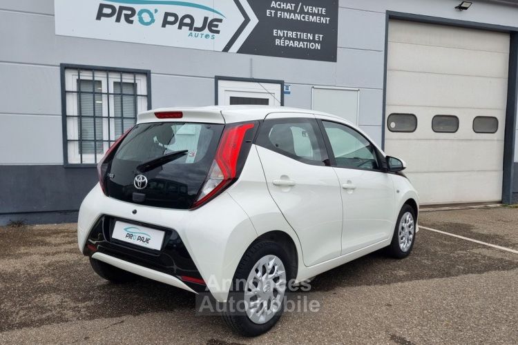 Toyota Aygo X-Play 5P 1.0 VVTI 72 CV / 1E MAIN / SUIVI COMPLET / CAMERA / CLIM / GTIE 12 MOIS - <small></small> 9.490 € <small>TTC</small> - #2